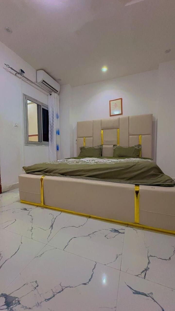 Luxe 4 Avec Piscine, Vue Villa Dakar